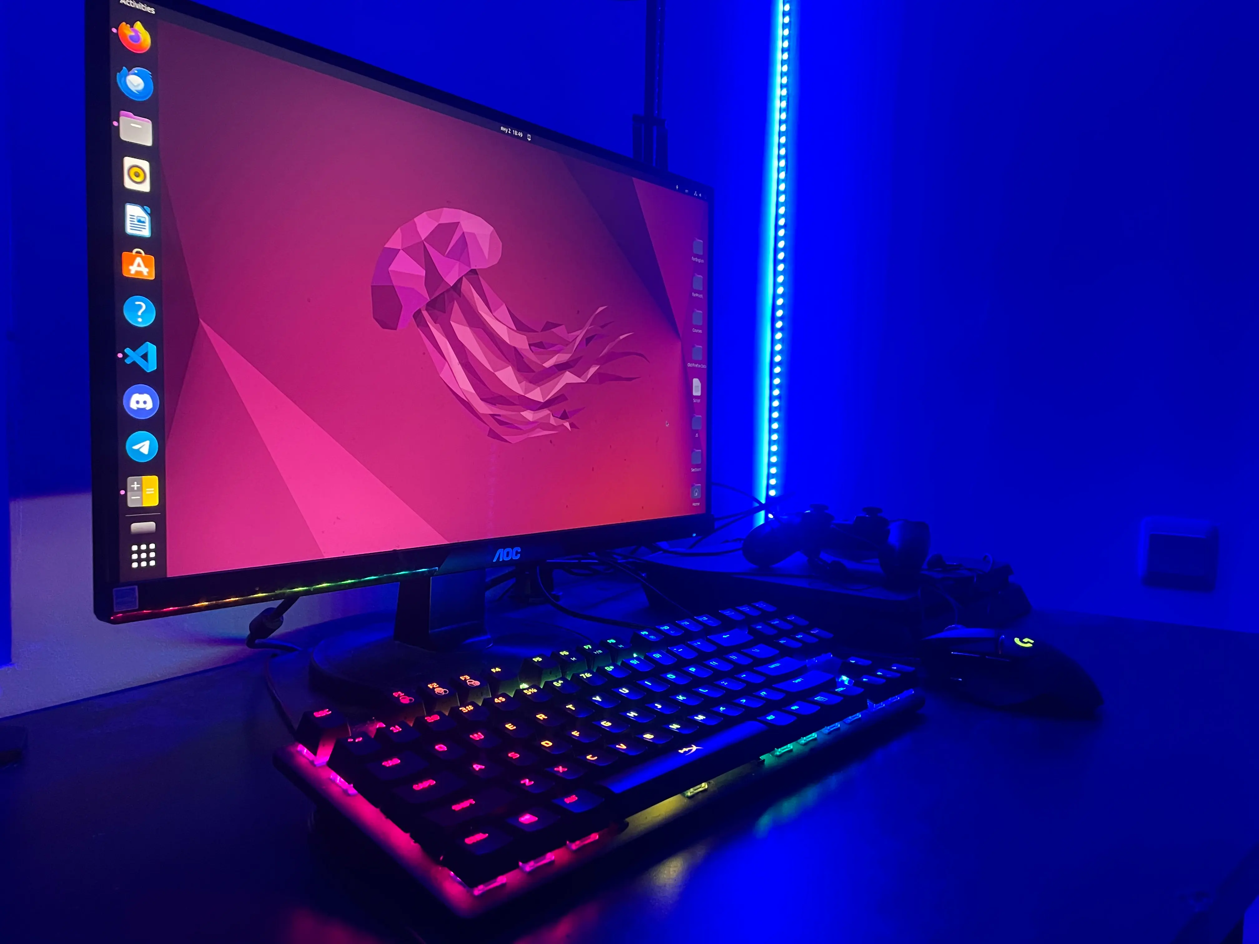 Artem Meshcheryakov's room with Pc, keyboard and monitor